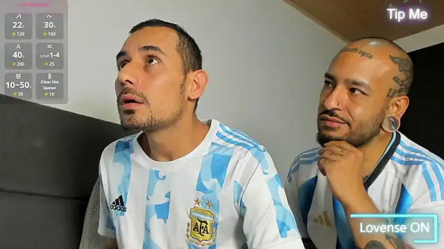 jhonyalzate2 online show from 05/17/26, 03:06