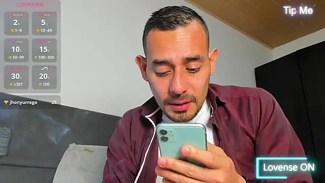 jhonyalzate2 online show from 05/28/26, 01:35