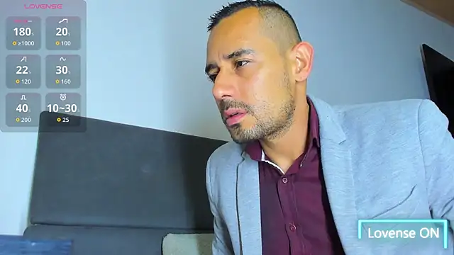 jhonyalzate2 online show from 11/30/25, 01:50