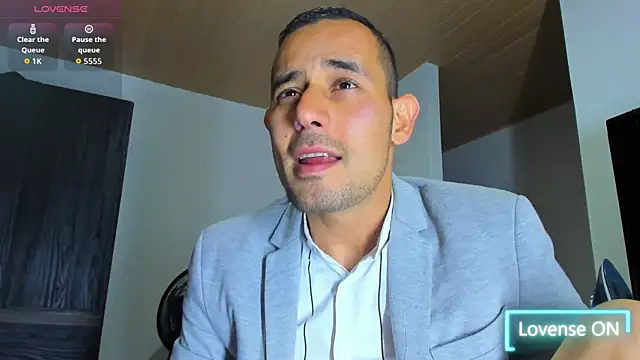 jhonyalzate2 online show from 10/25/25, 02:00