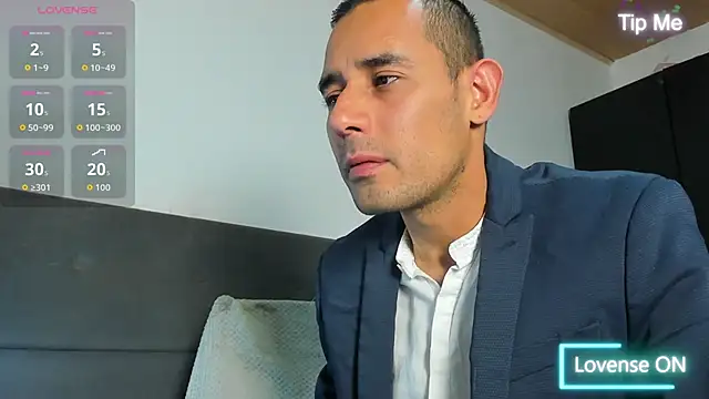 jhonyalzate2 online show from 04/06/26, 01:23