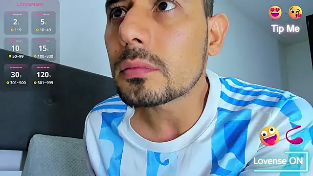 Snapshot of jhonyalzate2 chatting on 03/11/25, 11:47 jhonyalzate2 online show from 03/11/25, 11:47