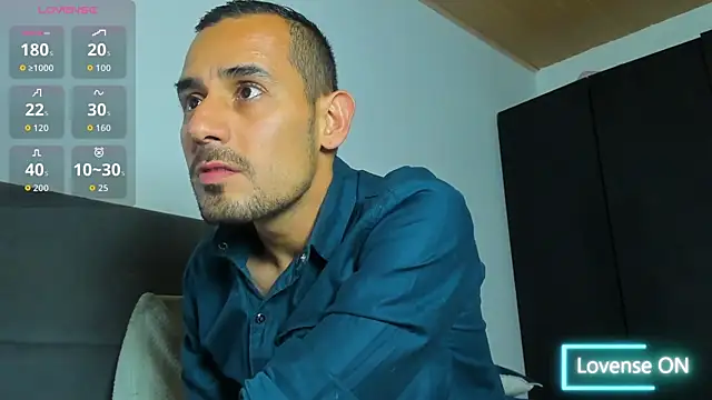 jhonyalzate2 online show from 02/24/26, 03:18