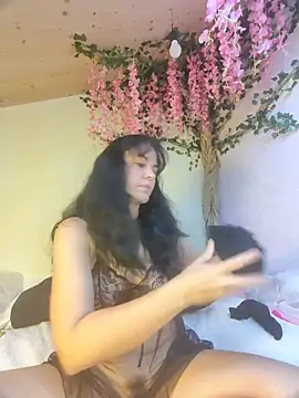 Snapshot of VioletJasmin chatting on 10/24/25, 06:34 VioletJasmin online show from 10/24/25, 06:34