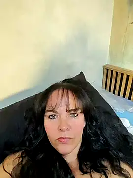 Snapshot of VioletJasmin chatting on 09/26/25, 06:20 VioletJasmin online show from 09/26/25, 06:20