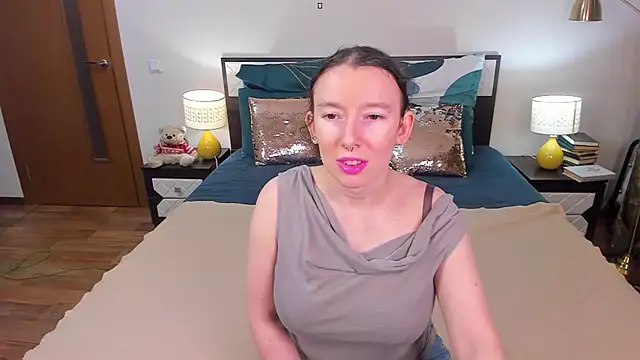 CatherineWalls online show from 02/08/26, 04:21