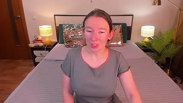 Snapshot of CatherineWalls chatting on 07/19/26, 04:54 CatherineWalls online show from 07/19/26, 04:54