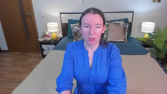 Snapshot of CatherineWalls chatting on 06/01/26, 02:56 CatherineWalls online show from 06/01/26, 02:56