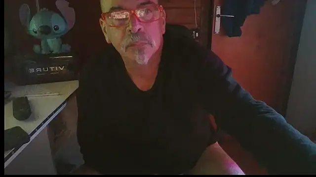 Snapshot of 0oscar_xxx chatting on 09/29/25, 06:57 0oscar xxx online show from 09/29/25, 06:57
