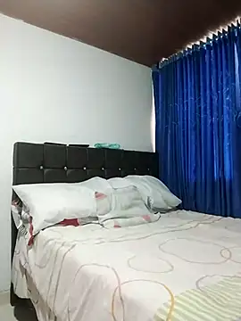 Vicky Rosse online show from 11/05/25, 07:17