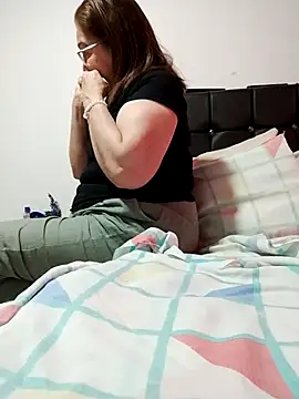 Vicky Rosse online show from 02/05/26, 09:54