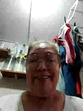 Vicky Rosse online show from 11/15/25, 04:44