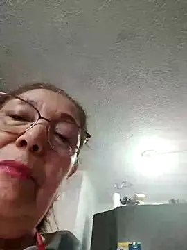 Snapshot of Vicky_Rosse chatting on 04/28/26, 04:55 Vicky Rosse online show from 04/28/26, 04:55