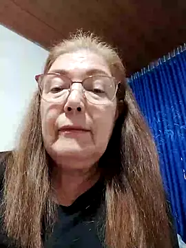 Vicky Rosse online show from 11/18/25, 10:24