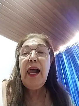 Vicky Rosse online show from 10/07/25, 04:41