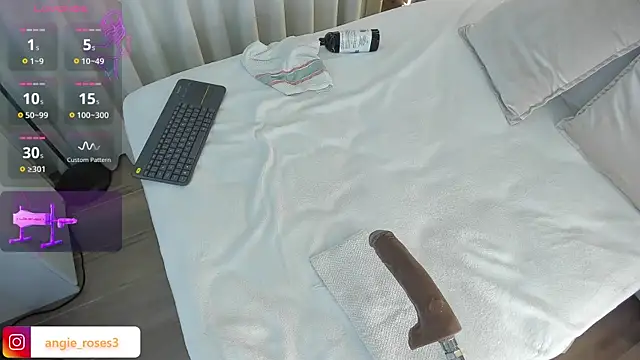 angiee roses online show from 06/24/26, 10:18