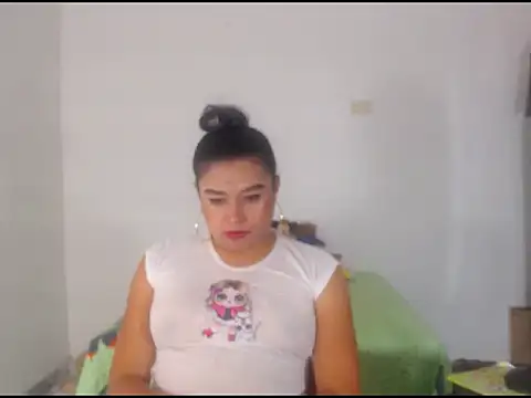 katrinawillff online show from 05/09/26, 06:17