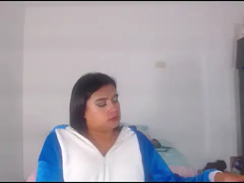 Snapshot of katrinawillff chatting on 06/06/26, 05:40 katrinawillff online show from 06/06/26, 05:40