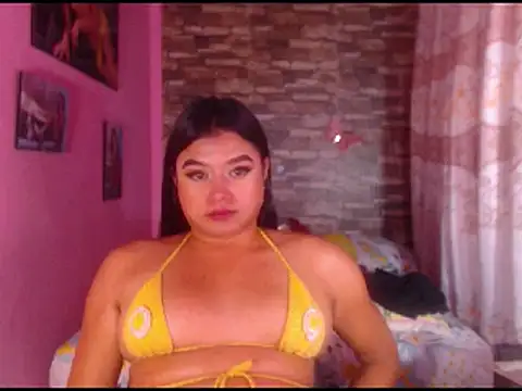 Snapshot of katrinawillff chatting on 02/28/25, 04:20 katrinawillff online show from 02/28/25, 04:20