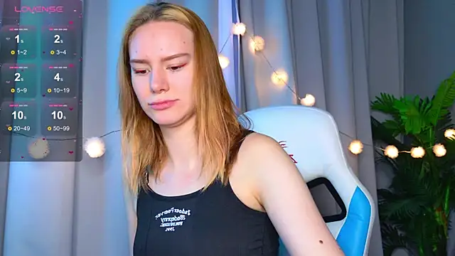 Ramona    online show from 10/18/25, 05:42