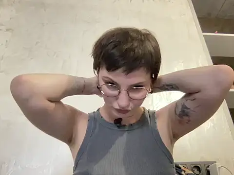 -CatchMe- online show from 12/14/25, 07:30