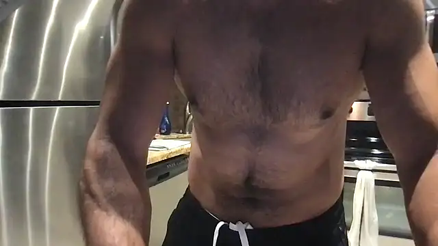 BigGuyMuscle online show from 11/11/25, 03:23