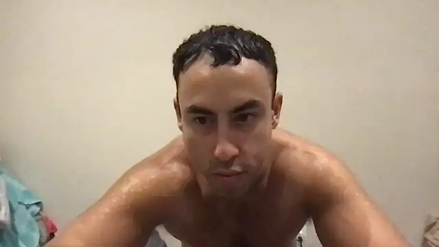 Snapshot of BigGuyMuscle chatting on 06/12/26, 02:31 BigGuyMuscle online show from 06/12/26, 02:31