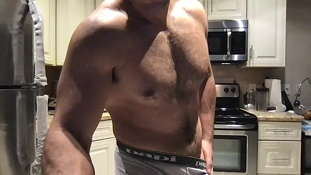 Snapshot of BigGuyMuscle chatting on 06/13/26, 11:56 BigGuyMuscle online show from 06/13/26, 11:56