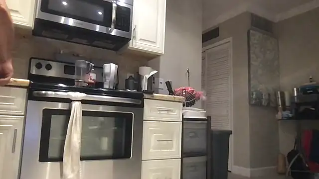 BigGuyMuscle online show from 12/16/25, 10:03