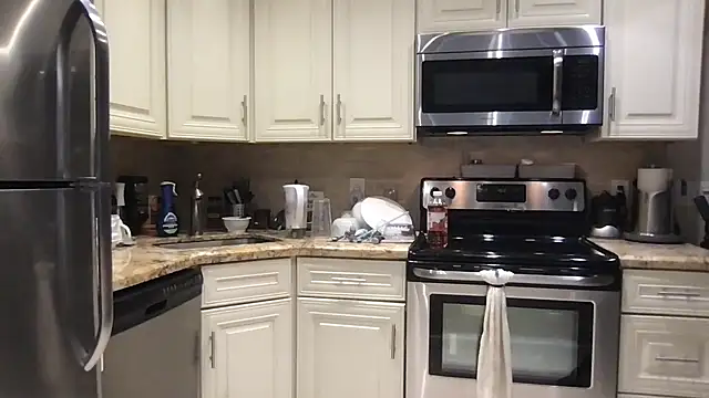 BigGuyMuscle online show from 11/19/25, 08:53