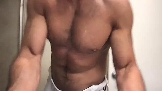 BigGuyMuscle online show from 03/25/26, 02:44