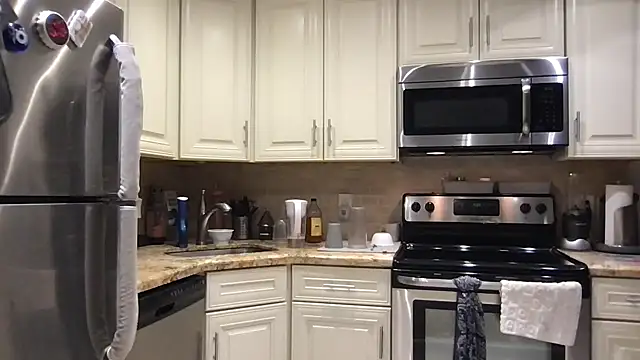 BigGuyMuscle online show from 02/04/26, 01:33