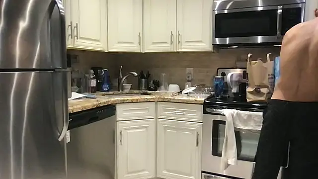 BigGuyMuscle online show from 11/30/25, 12:33