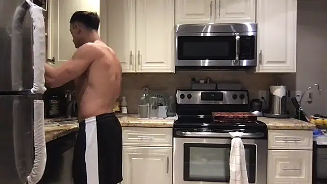 BigGuyMuscle online show from 04/21/26, 02:25