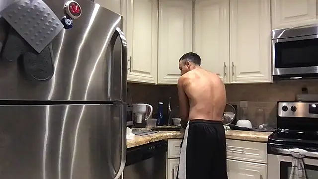 BigGuyMuscle online show from 10/31/25, 10:38