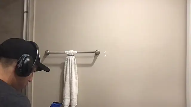 BigGuyMuscle online show from 12/01/25, 01:06