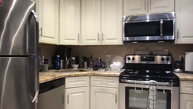 BigGuyMuscle online show from 09/26/25, 01:29