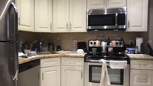 BigGuyMuscle online show from 12/02/25, 10:22