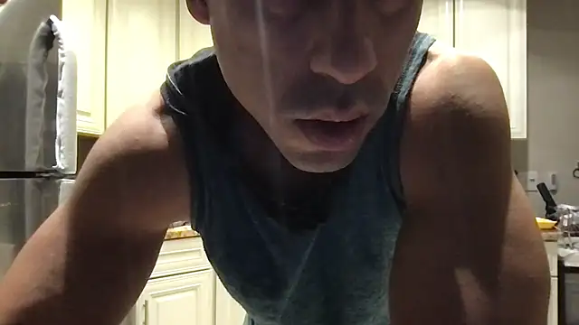 BigGuyMuscle online show from 12/22/25, 01:17