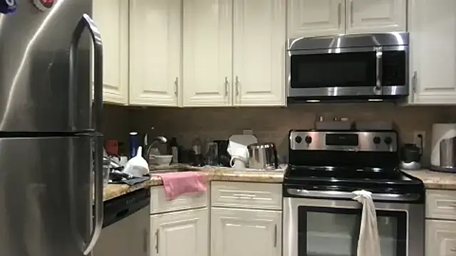 BigGuyMuscle online show from 12/15/25, 01:33