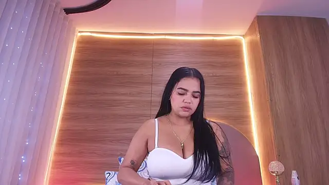 alexaa walker online show from 04/15/26, 12:32