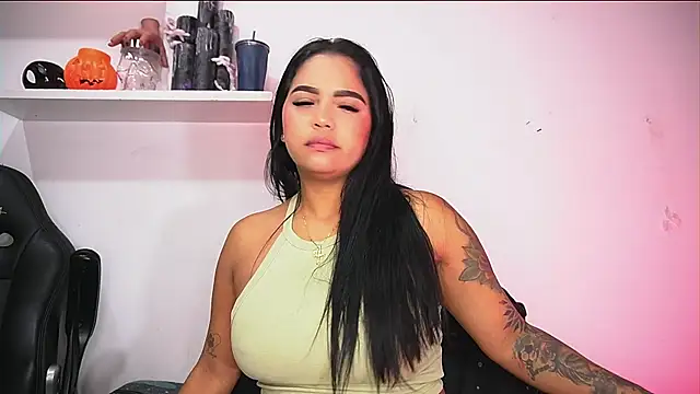 Snapshot of alexaa_walker chatting on 10/30/25, 11:52 alexaa walker online show from 10/30/25, 11:52