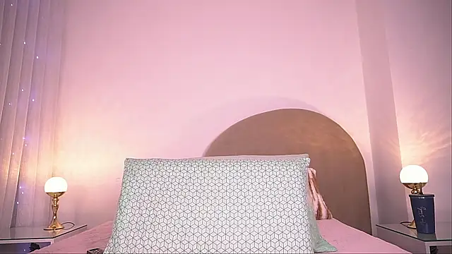 Snapshot of alexaa_walker chatting on 11/27/25, 11:54 alexaa walker online show from 11/27/25, 11:54