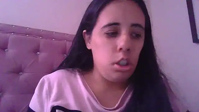 annarose19 online show from 10/16/25, 05:32