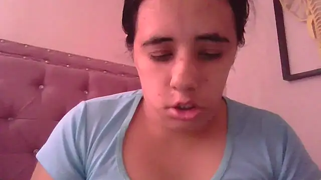 annarose19 online show from 12/18/25, 05:39