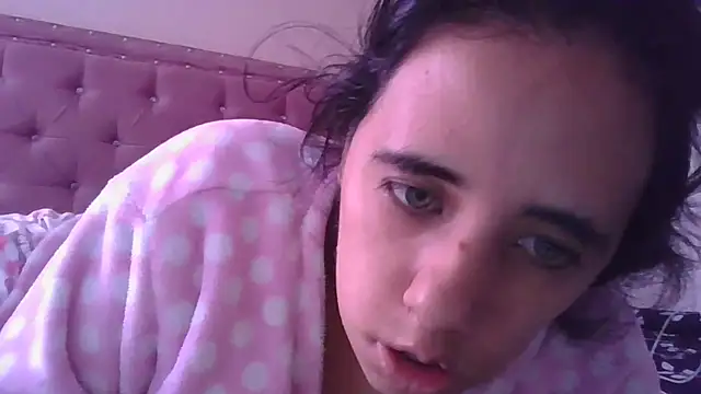 annarose19 online show from 10/27/25, 05:25