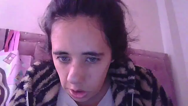 annarose19 online show from 02/05/26, 08:37