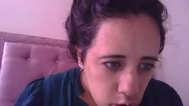 annarose19 online show from 11/13/25, 04:44