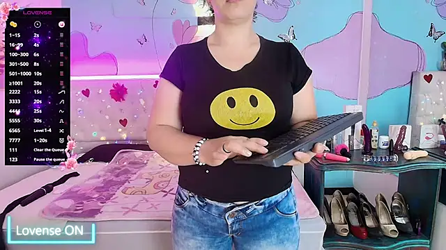 Zaly mature online show from 06/04/26, 11:20