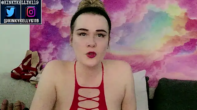 Snapshot of Kellylynn69 chatting on 10/28/25, 12:44 Kellylynn69 online show from 10/28/25, 12:44
